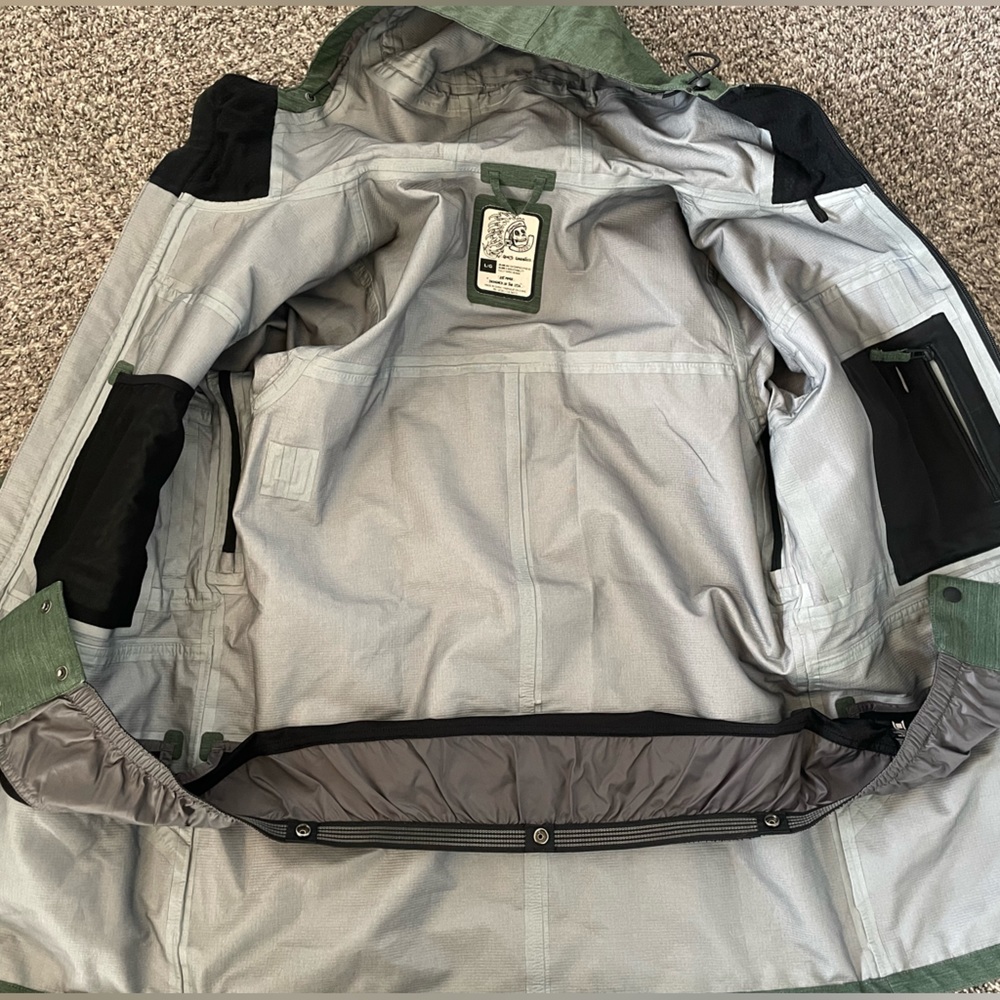 L1 Omen Waterproof Ski Snowboard Jacket - Picture 4 of 4